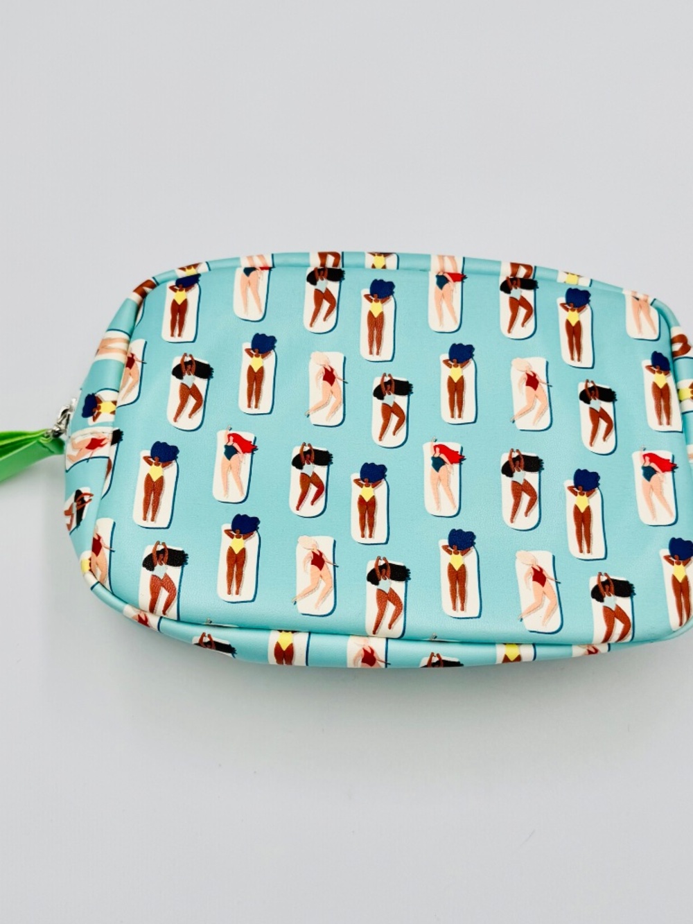 Ipsy June 2020 Ultimate Make Waves Beach Theme Aqua Clutch Makeup Bag NWOT